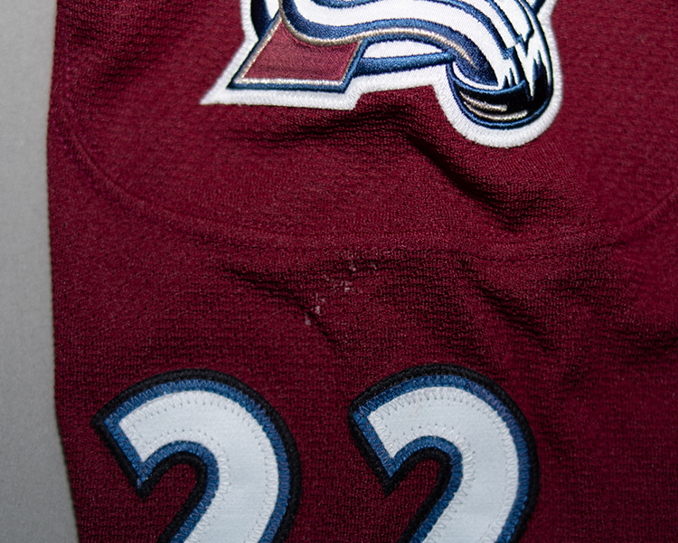 Steve Konowalchuk Colorado Avalanche game worn jersey tagging Steve Konowalchuk Colorado Avalanche game worn jersey tagging