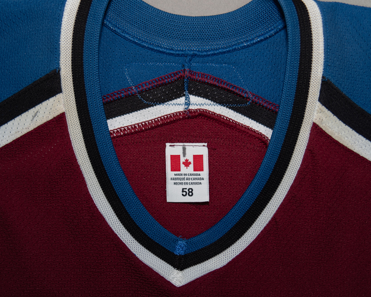 Ian Laperriere Colorado Avalanche game worn jersey tagging Ian Laperriere Colorado Avalanche game worn jersey tagging