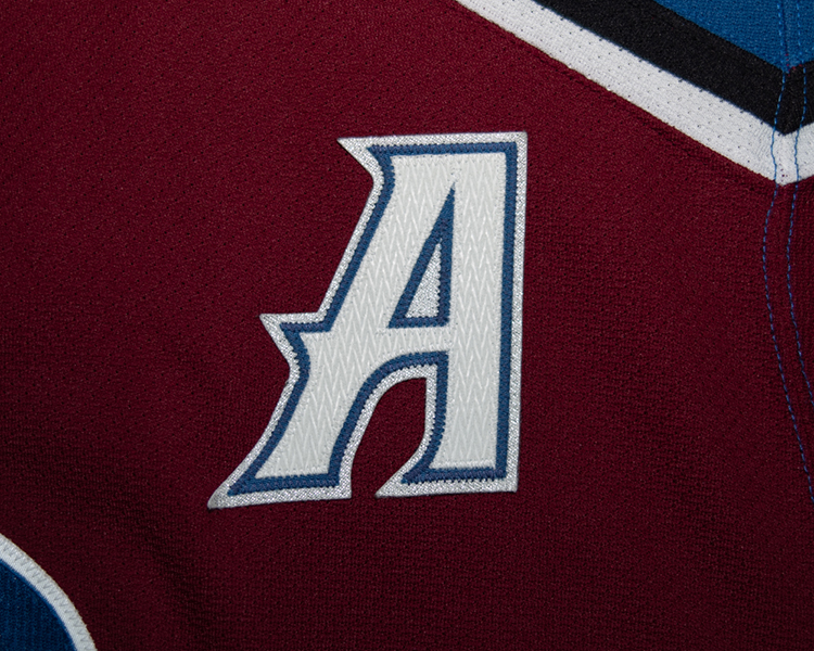 Ian Laperriere Colorado Avalanche game worn jersey tagging Ian Laperriere Colorado Avalanche game worn jersey tagging